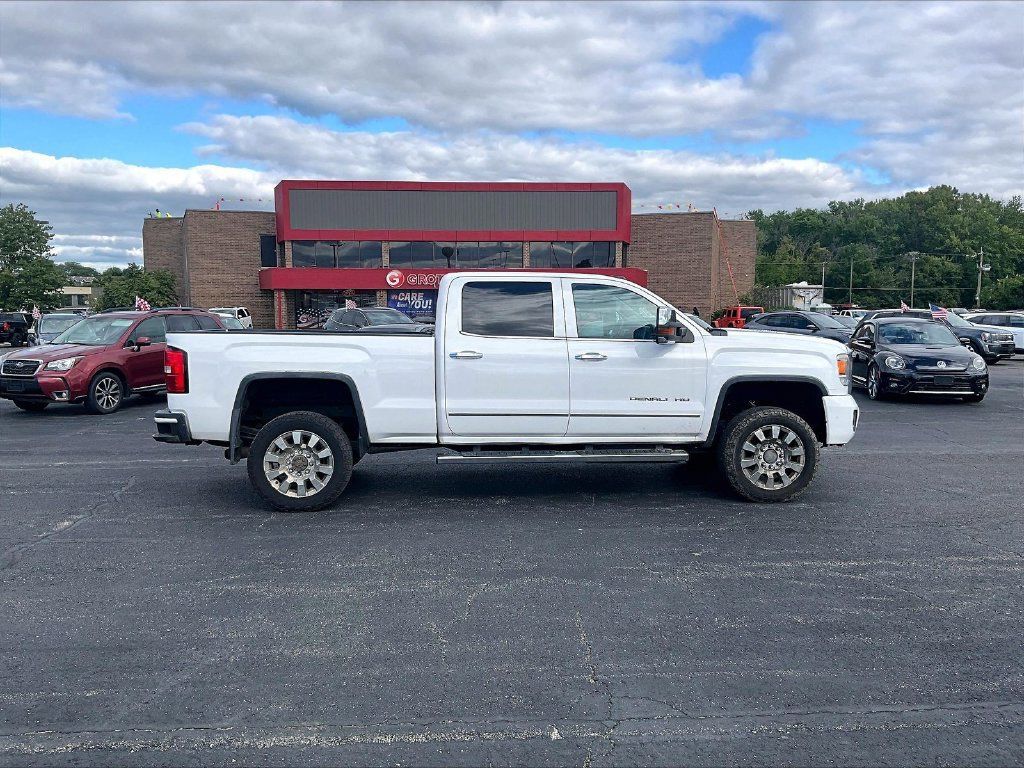 Used 2015 GMC Sierra 2500 Denali w/ Duramax Plus Package AWD/4WD image 5
