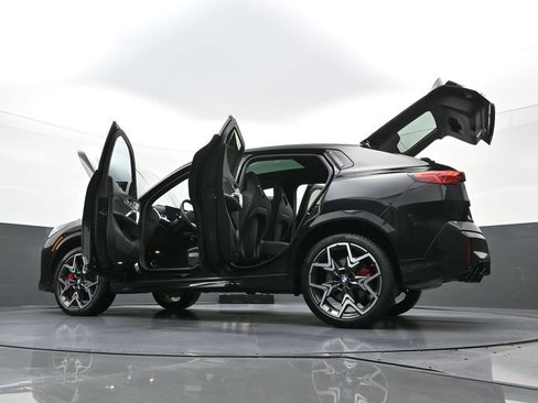 Used 2025 BMW X2 M35i w/ Premium Package image 43