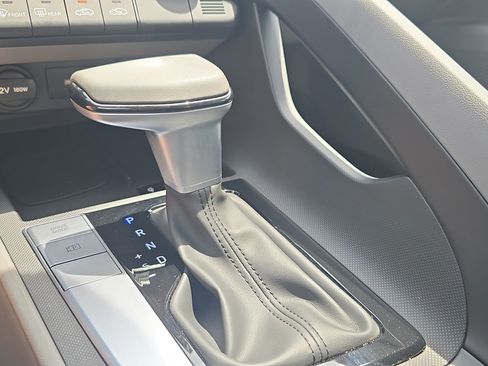 Certified 2026 Hyundai Elantra Sport FWD image 22