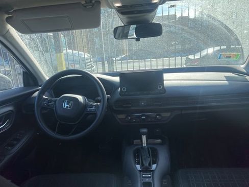 Used 2023 Honda HR-V LX image 5