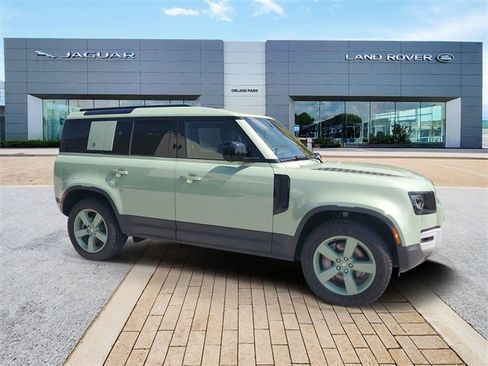 Used 2023 Land Rover Defender 110 75th Limited Edition image 3