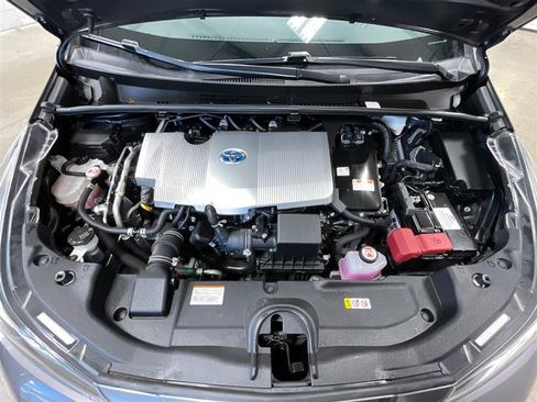Used 2022 Toyota Prius LE FWD image 32