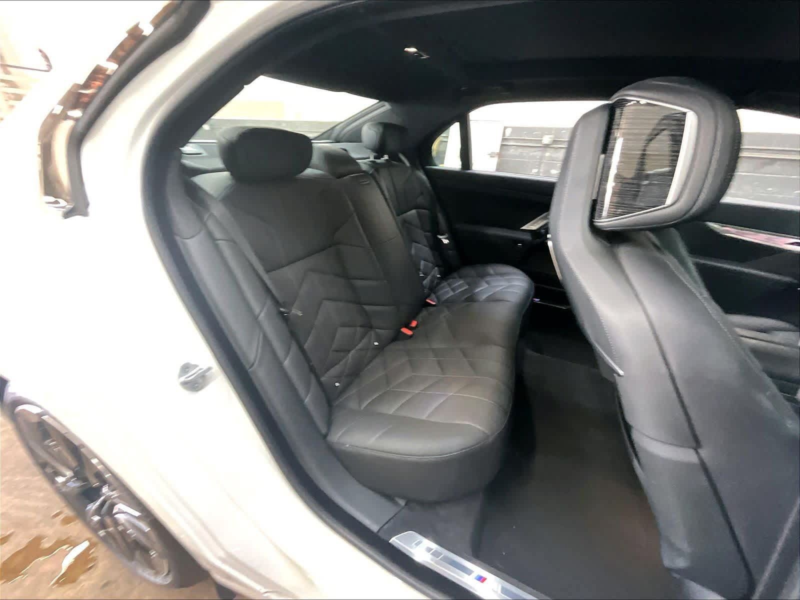Used 2026 BMW 750e xDrive w/ Executive Package AWD/4WD image 30