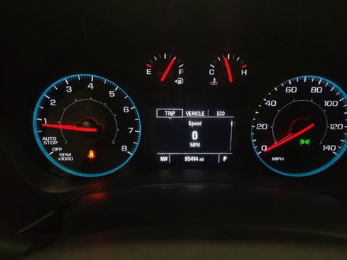 Used 2020 Chevrolet Equinox LS image 23