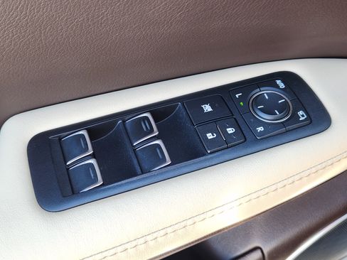 Used 2017 Lexus RX 450h AWD image 29