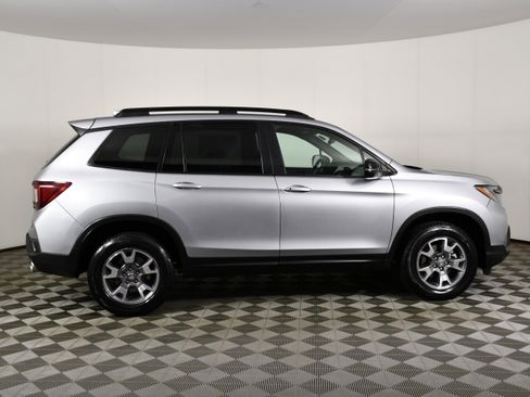 Certified 2023 Honda Passport TrailSport image 5