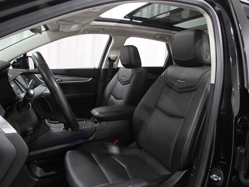 Used 2019 Cadillac XT5 Luxury AWD/4WD image 5