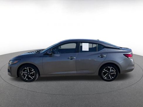 Used 2025 Nissan Sentra SV FWD image 9