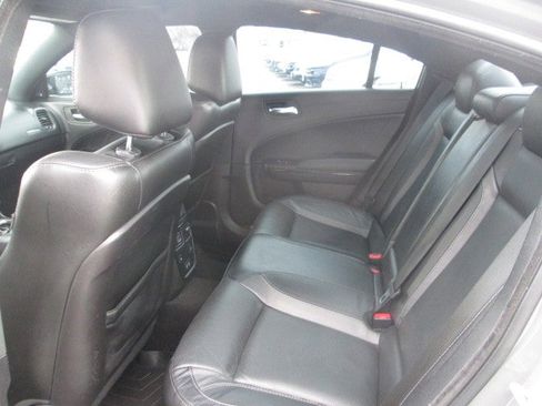 Used 2019 Dodge Charger SXT w/ Plus Group image 15