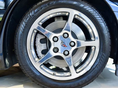 Used 2003 Chevrolet Corvette Convertible w/ Preferred Equipment Group1 RWD image 15