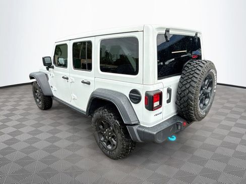 Used 2023 Jeep Wrangler Unlimited w/ Sun & Screen Package AWD/4WD image 8