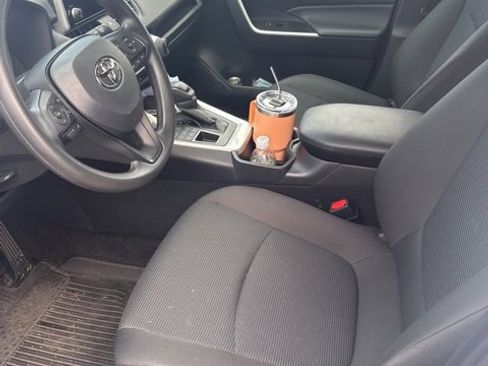 Used 2024 Toyota RAV4 LE image 4