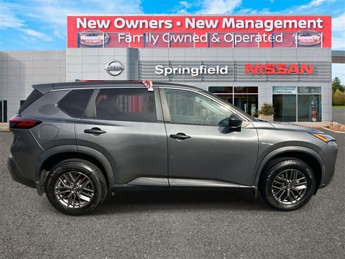 Certified 2021 Nissan Rogue S image 4