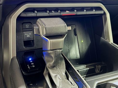 Used 2023 Toyota Tundra Limited w/ Power Package image 14