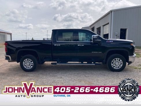 Used 2020 Chevrolet Silverado 2500 LTZ w/ Z71 Off-Road Package image 8