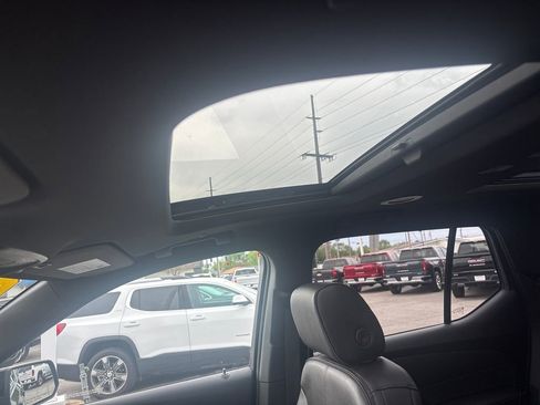 Used 2023 Chevrolet Traverse RS w/ LPO, Floor Liner Package AWD/4WD image 27