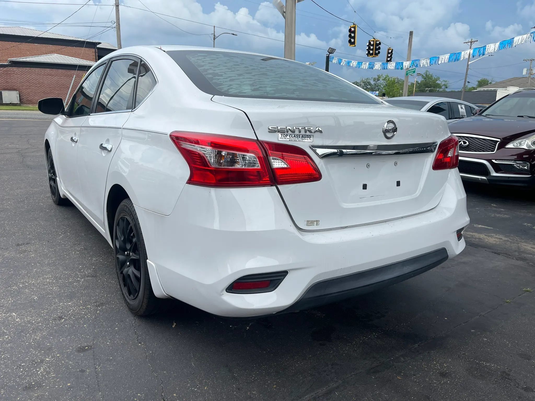 Used 2017 Nissan Sentra S FWD image 6