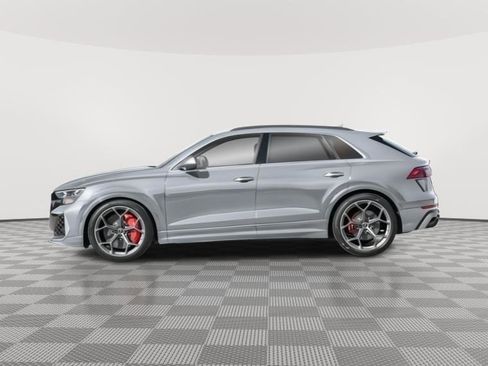New 2026 Audi RS Q8 performance image 3