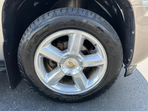 Used 2007 Chevrolet Tahoe LTZ w/ LTZ Preferred Equipment Group AWD/4WD image 11