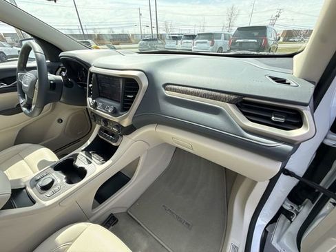 Certified 2023 GMC Acadia Denali w/ Denali Ultimate Package AWD/4WD image 30