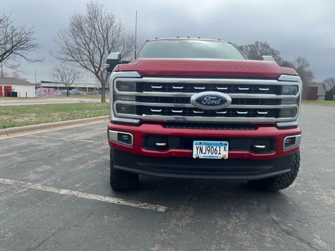 Used 2024 Ford F350 Platinum image 2