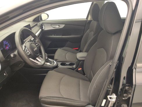 Used 2024 Kia Forte LXS FWD image 17