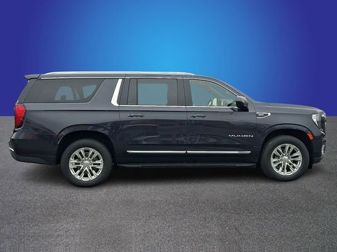 Used 2023 GMC Yukon XL SLT image 7
