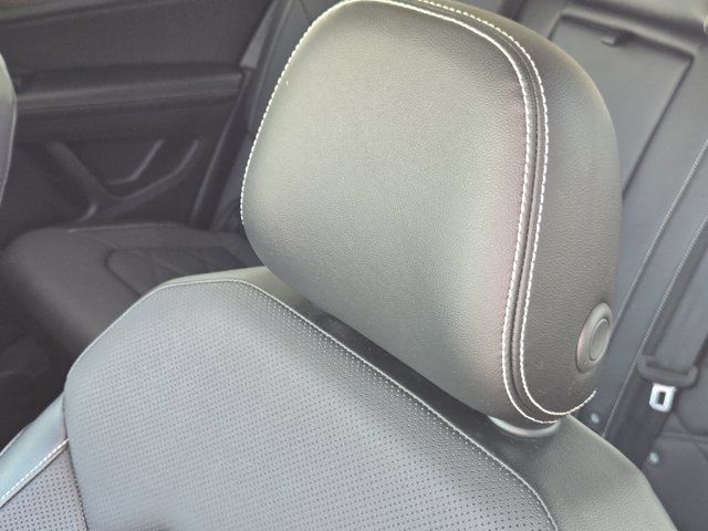 Used 2024 Volkswagen Atlas SE w/ Panoramic Sunroof Package FWD image 14