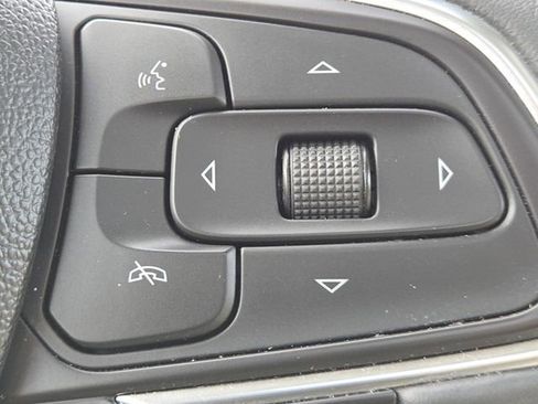 Used 2022 Buick Envision Avenir w/ Technology Package II image 27