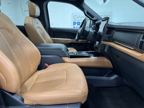 Used 2023 Ford Expedition Platinum AWD/4WD image 26