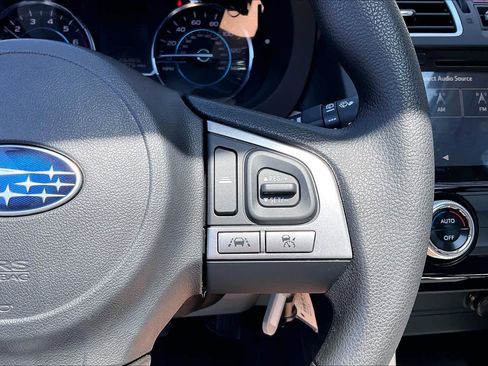 Used 2017 Subaru Forester 2.5i Premium image 19