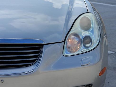 Used 2005 Lexus SC 430 Convertible image 29