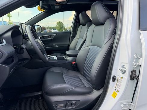 Certified 2025 Toyota RAV4 XSE w/ Advanced Technology Package AWD/4WD image 14