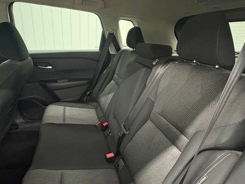 Used 2025 Nissan Rogue SV FWD image 10