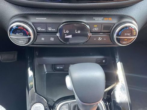 Certified 2025 Kia Soul EX FWD image 29