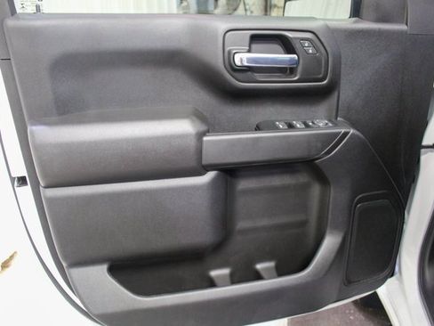 Used 2023 Chevrolet Silverado 1500 Custom image 7