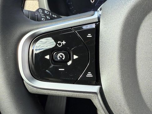 New 2026 Volvo XC90 B5 Plus image 13