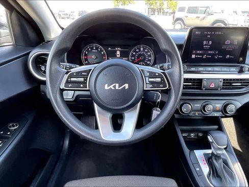 Used 2024 Kia Forte LXS image 6