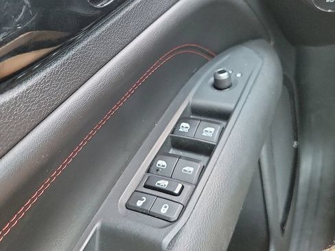Used 2025 Jeep Compass Trailhawk AWD/4WD image 13
