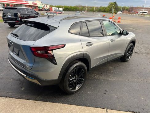 New 2026 Chevrolet Trax ACTIV w/ Sunroof Package FWD image 6
