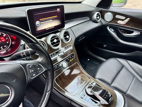 Used 2016 Mercedes-Benz C 300 4MATIC Sedan image 19