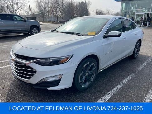 Used 2024 Chevrolet Malibu LT image 1