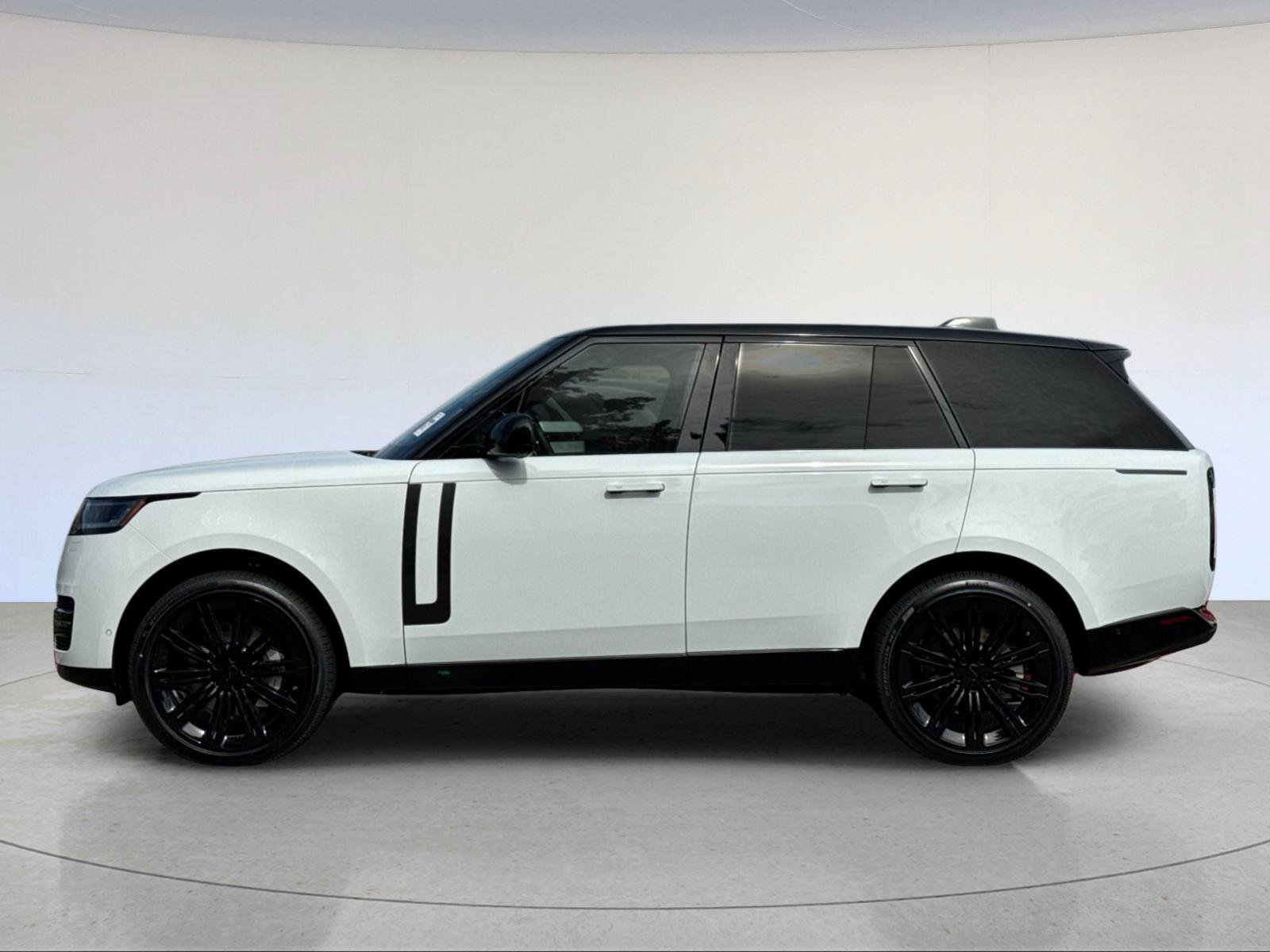 New 2026 Land Rover Range Rover SE AWD/4WD image 3
