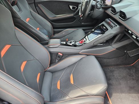 Used 2020 Lamborghini Huracan EVO AWD/4WD image 16