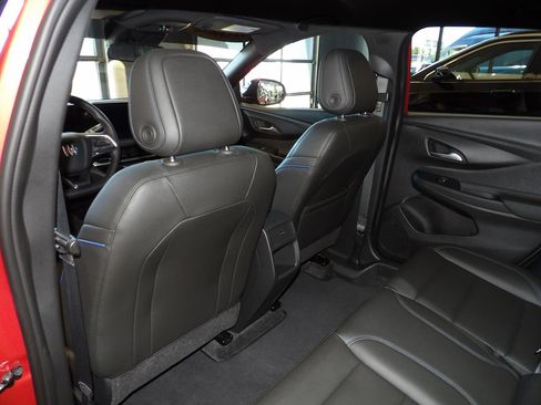 Used 2024 Buick Envista Sport Touring w/ Convenience I Package FWD image 21