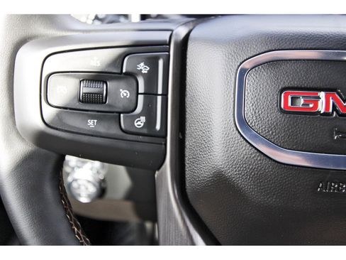 Used 2024 GMC Sierra 2500 AT4 w/ AT4 Premium Plus Package AWD/4WD image 18