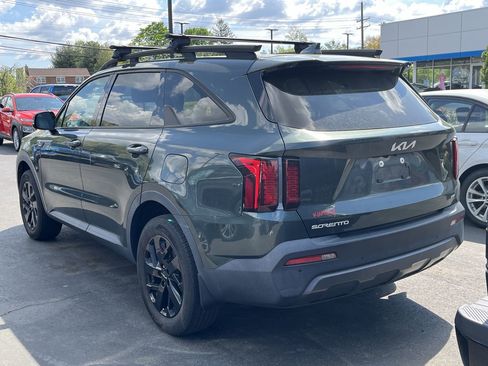 Used 2023 Kia Sorento S w/ Panoramic Sunroof Package image 4