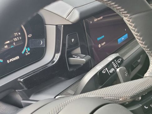 New 2025 Porsche Cayenne Turbo image 21