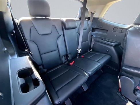 Used 2025 Kia Telluride S FWD image 26