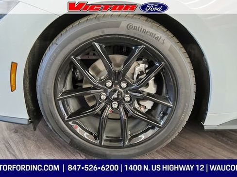 Used 2025 Ford Mustang Premium image 6